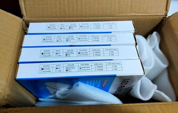 Pengedar filipina membeli 2000 set lampu Panel Led untuk pengedaran