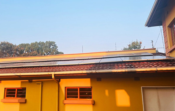 60 set 10.2KW sistem kuasa Solar rumah luar grid di Zambia