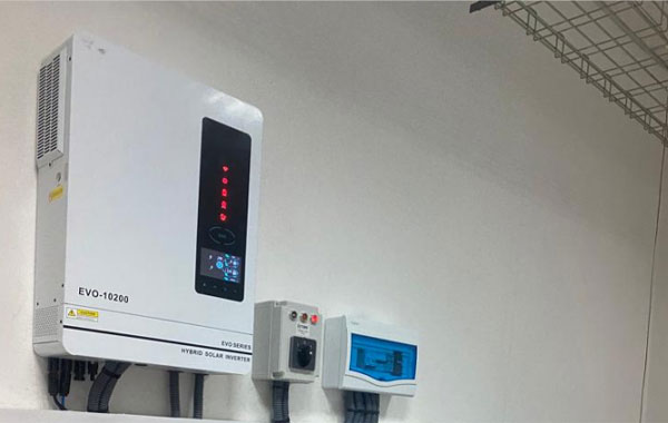 80 set Inverters hibrid di republik demokratik Congo