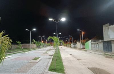 Mendapatkan malam: lampu jalan suria All-in-One borong untuk keselamatan awam