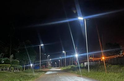 Menerangi jalan: lampu jalan suria All-in-One borong mengubah infrastruktur pengangkutan