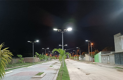 Pengeluar lampu jalan suria All-in-One membuka jalan untuk bandar pintar