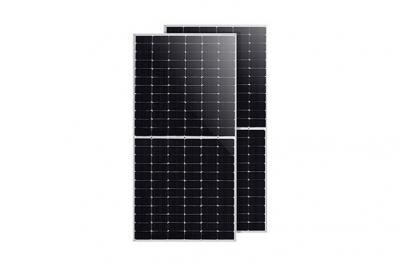 Panel Solar dan aksesori memimpin bab baru dalam kehidupan luar Grid